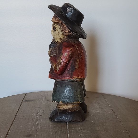 Vintage Folk Art Hand Carved Wooden Figure of a Man Smoking a Pipe - Picture 4 of 9